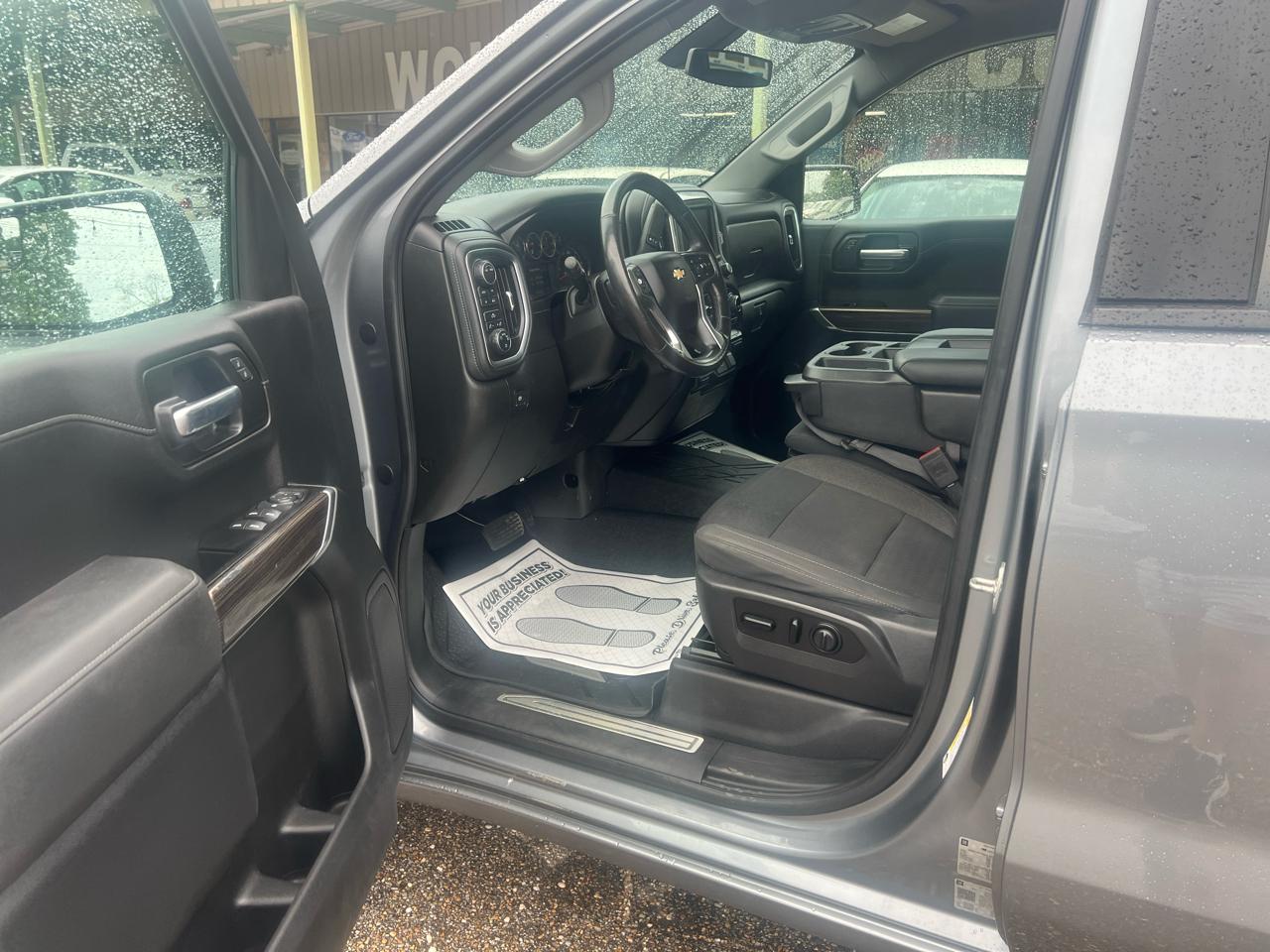 Chevrolet Silverado 1500 4WD Crew Cab 147" LT 2020