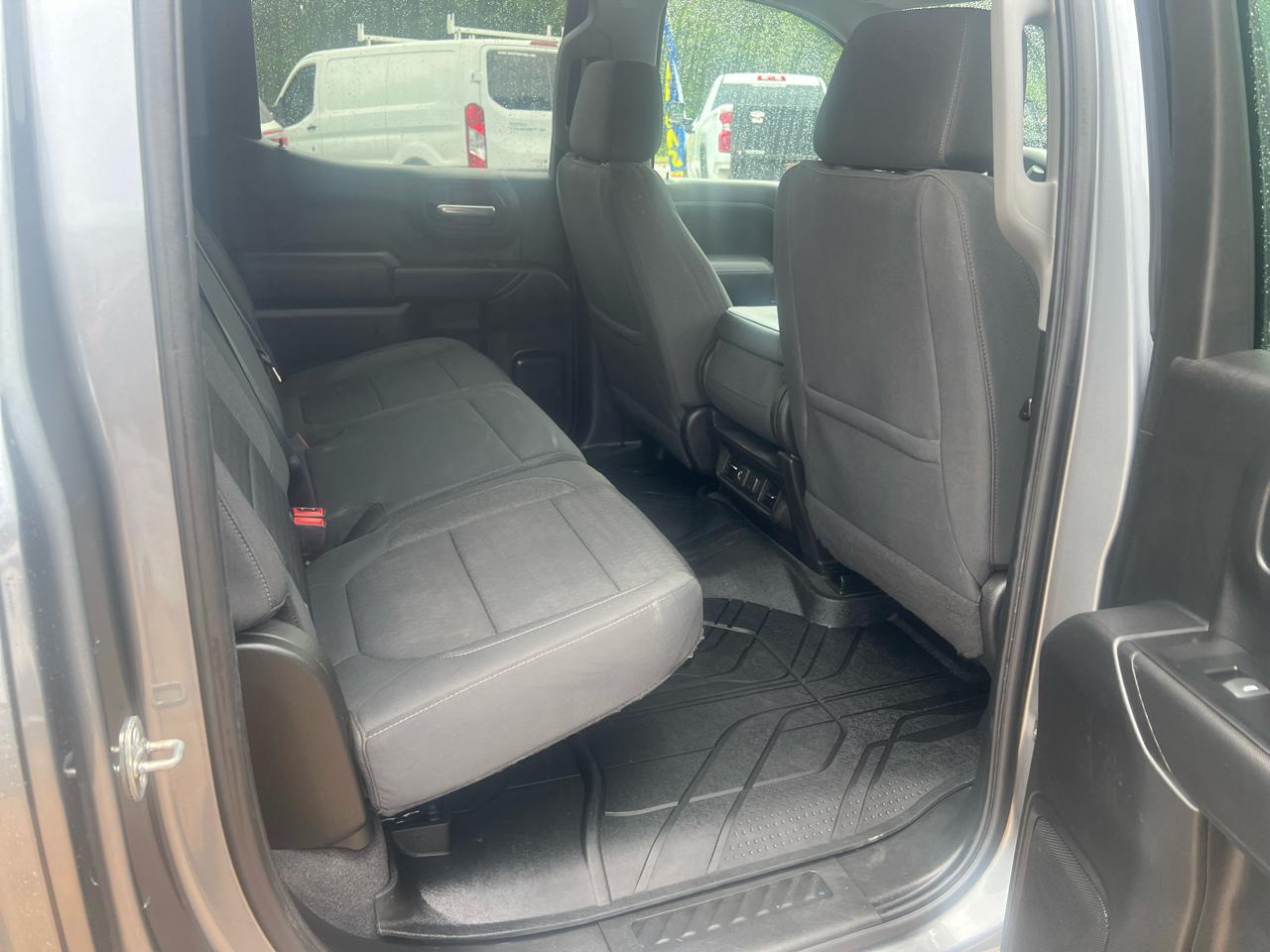 Chevrolet Silverado 1500 4WD Crew Cab 147" LT 2020