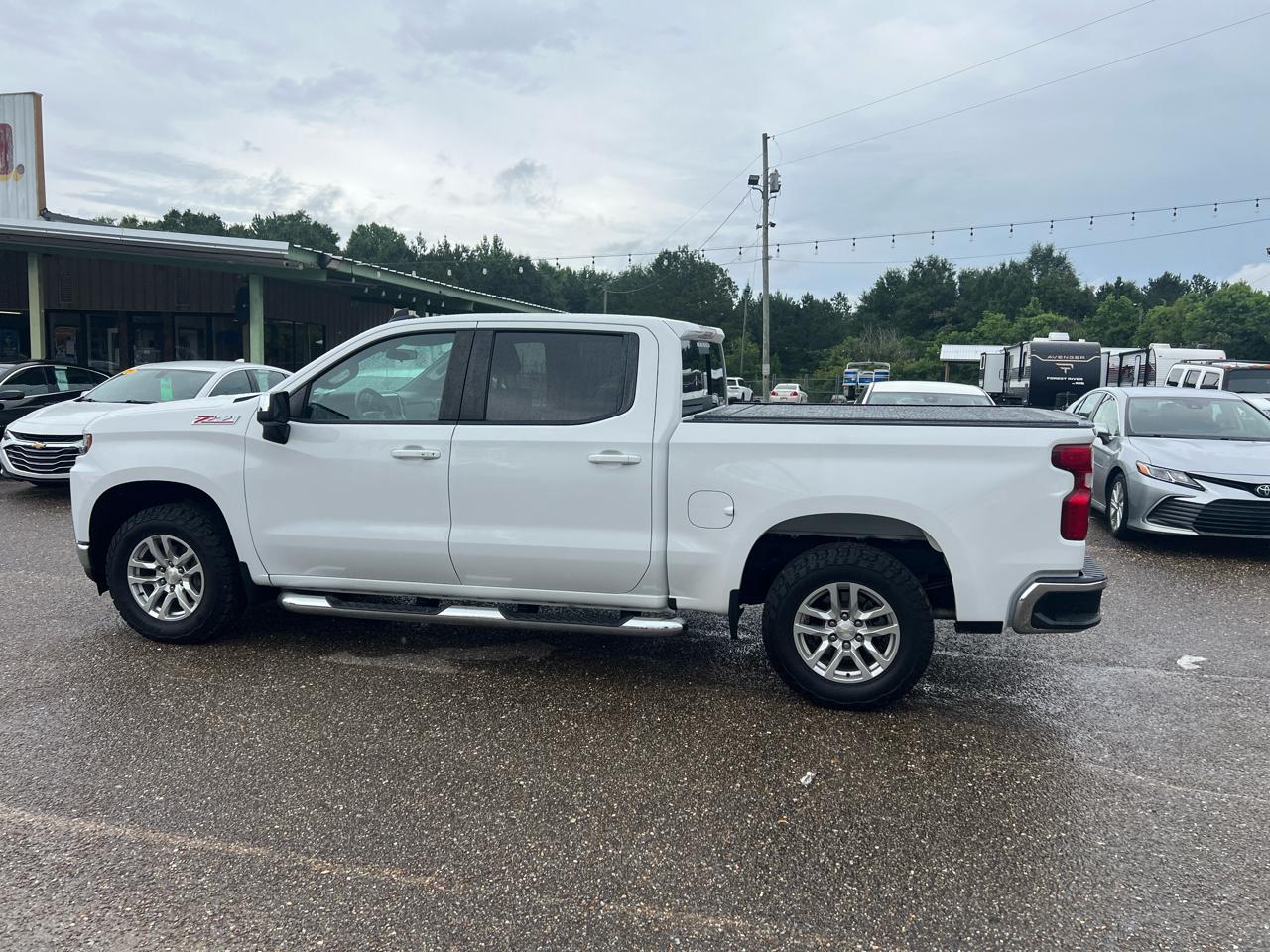 Chevrolet Silverado 1500 4WD Crew Cab 147" LT 2020