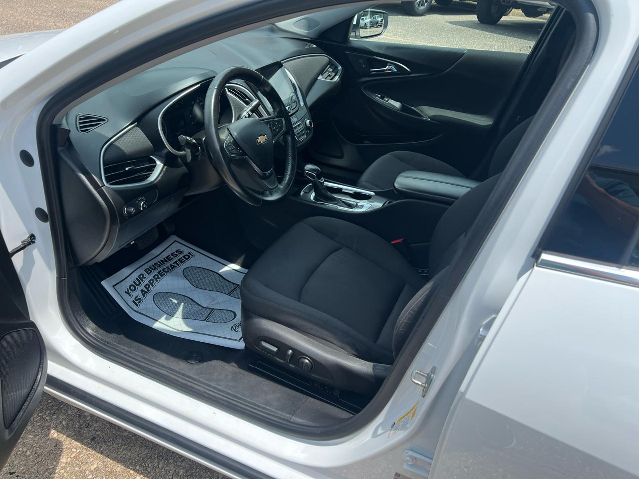 Chevrolet Malibu 4dr Sdn LT 2022