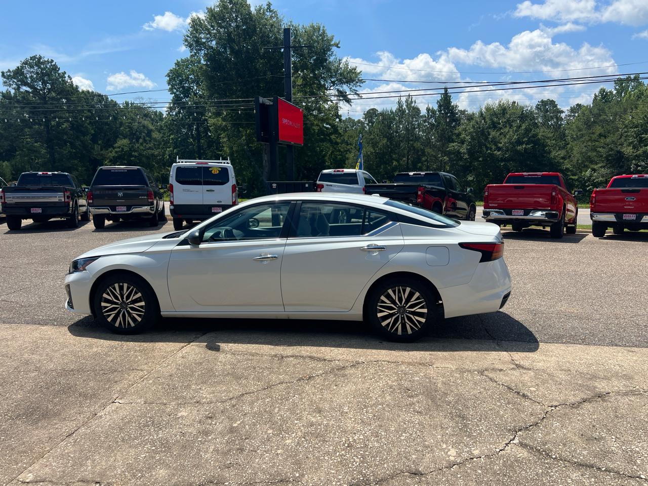 Nissan Altima SV FWD 2025