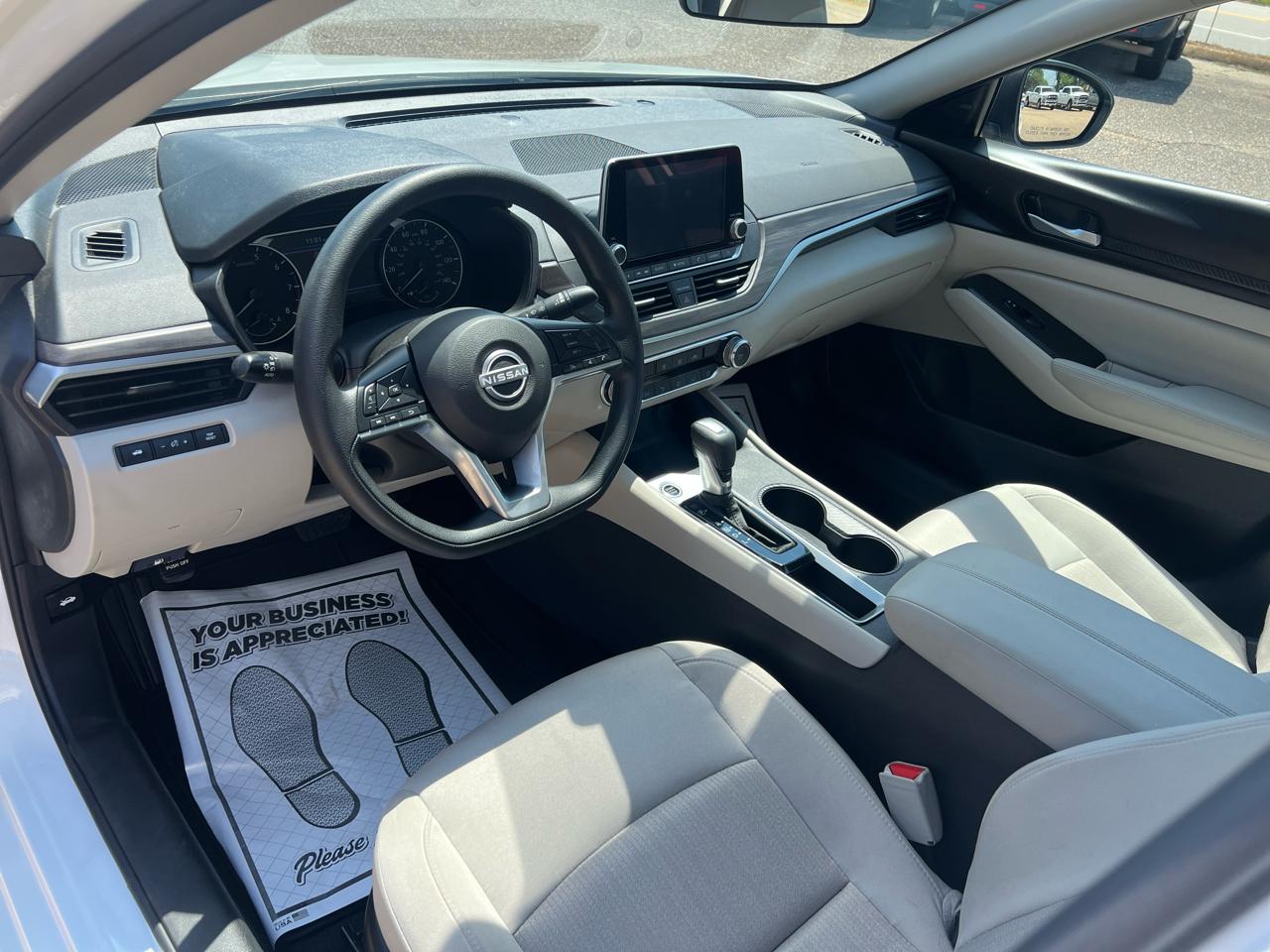 Nissan Altima SV FWD 2025