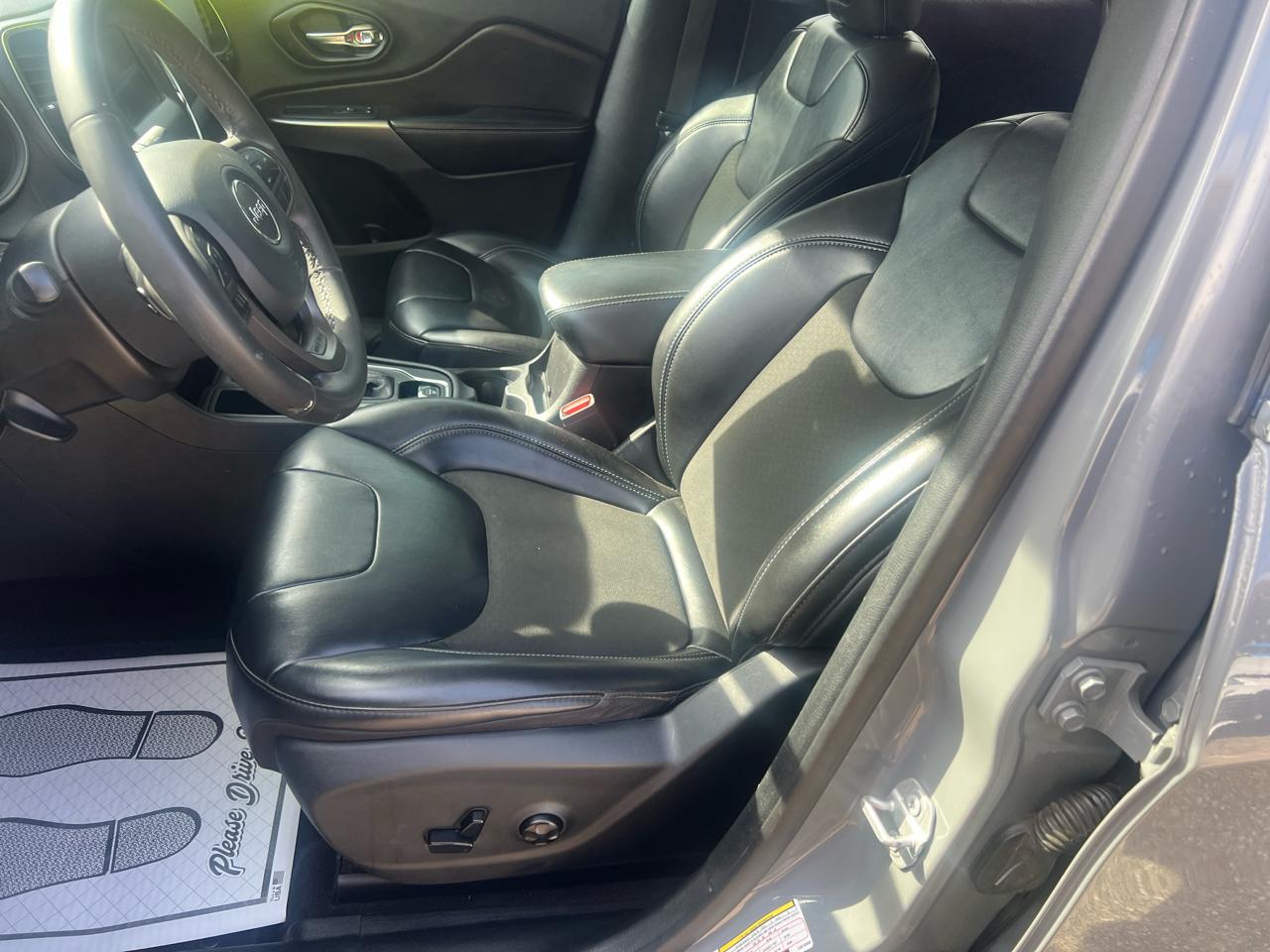 Jeep Cherokee Latitude Plus FWD 2020