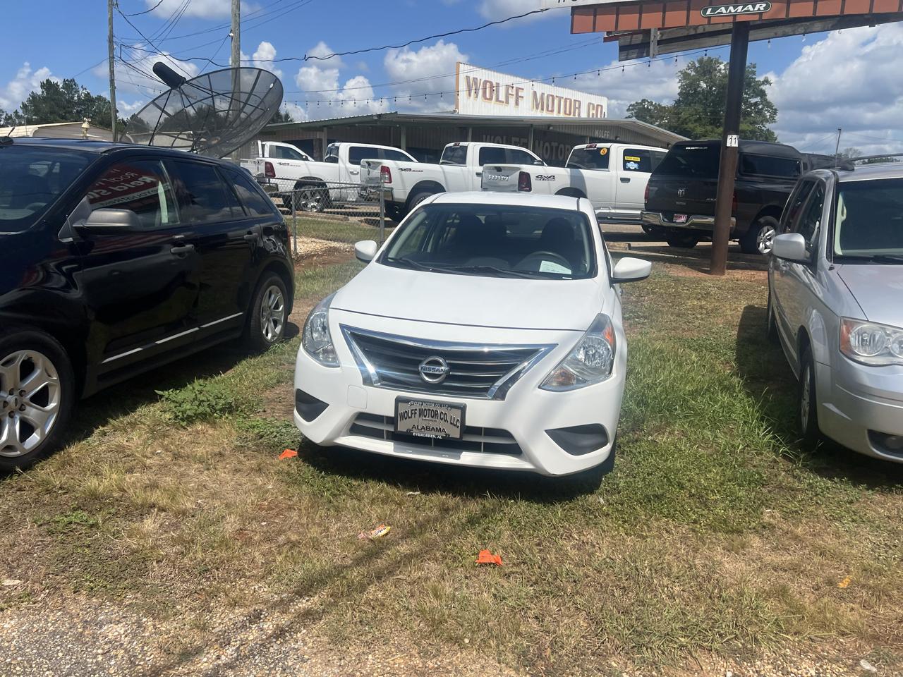 Nissan Versa Sedan SV CVT 2017