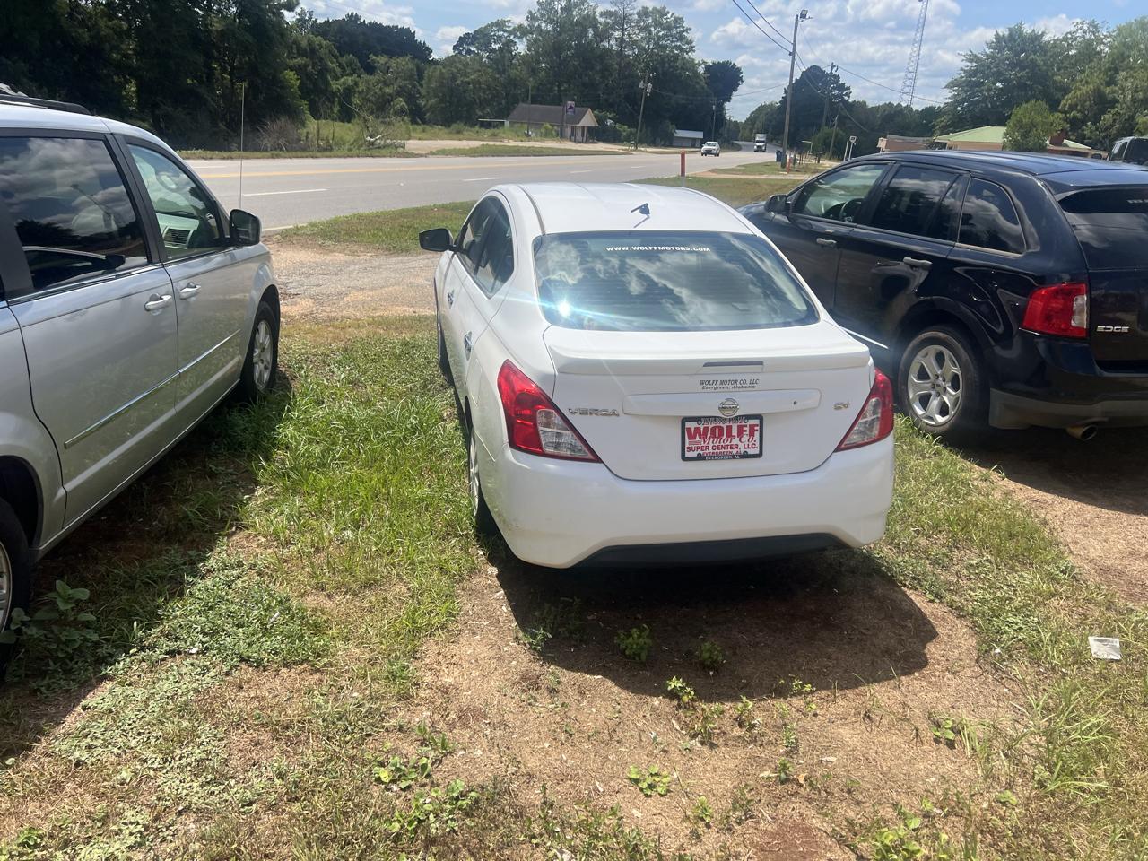 Nissan Versa Sedan SV CVT 2017