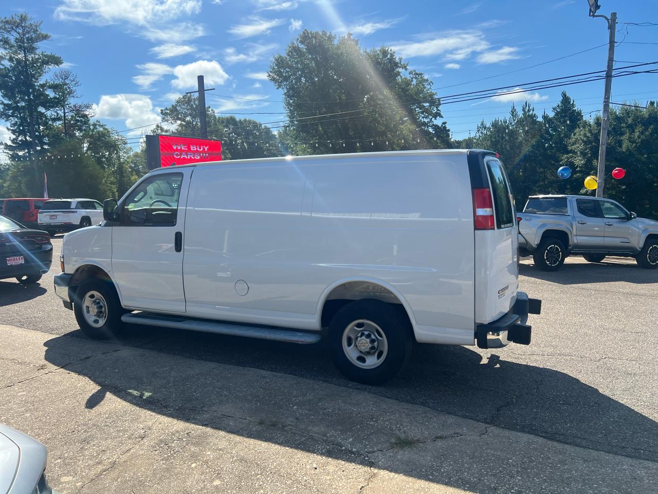Chevrolet Express Cargo Van RWD 2500 135" 2025