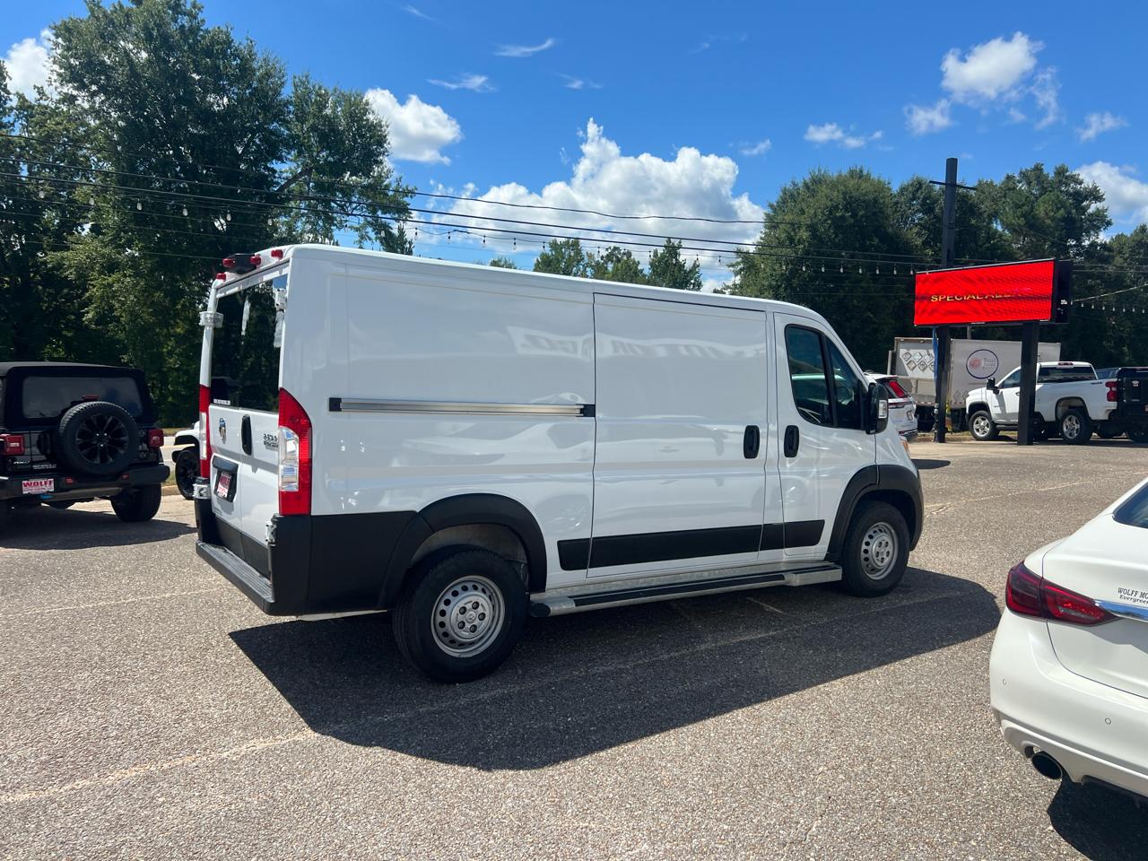 RAM ProMaster Cargo Van Tradesman 2500 Low Roof 136" WB w/Pass Seat 2025
