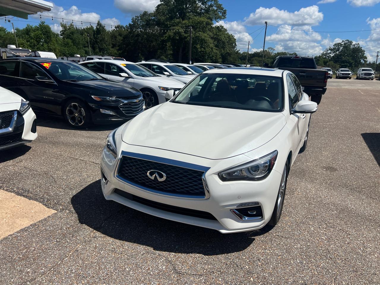 Infiniti Q50 LUXE RWD 2023