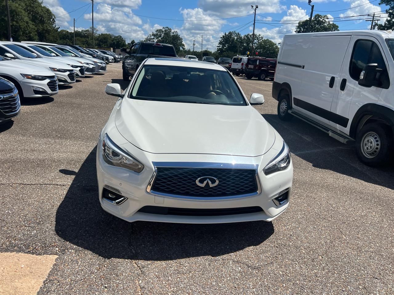 Infiniti Q50 LUXE RWD 2023