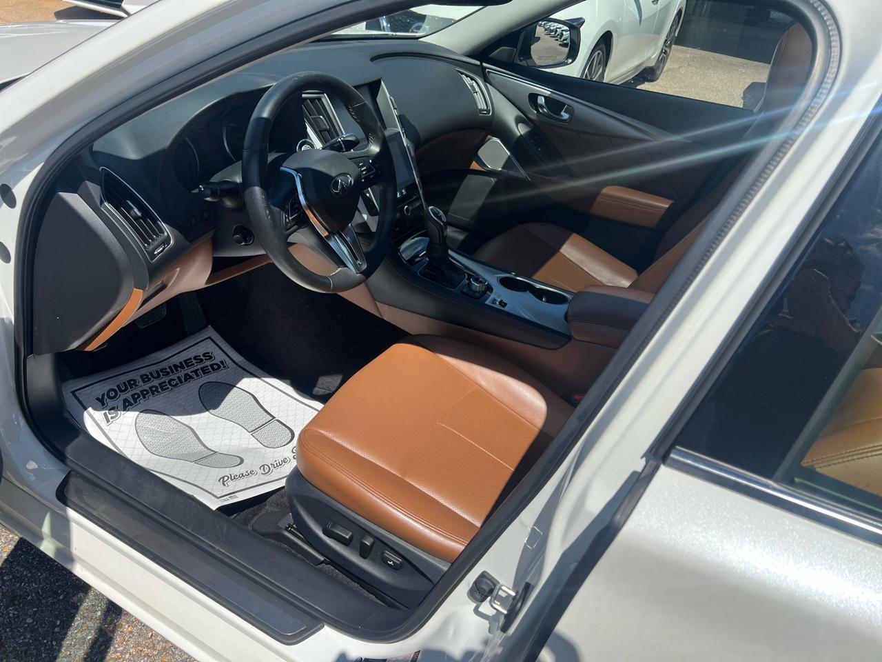 Infiniti Q50 LUXE RWD 2023