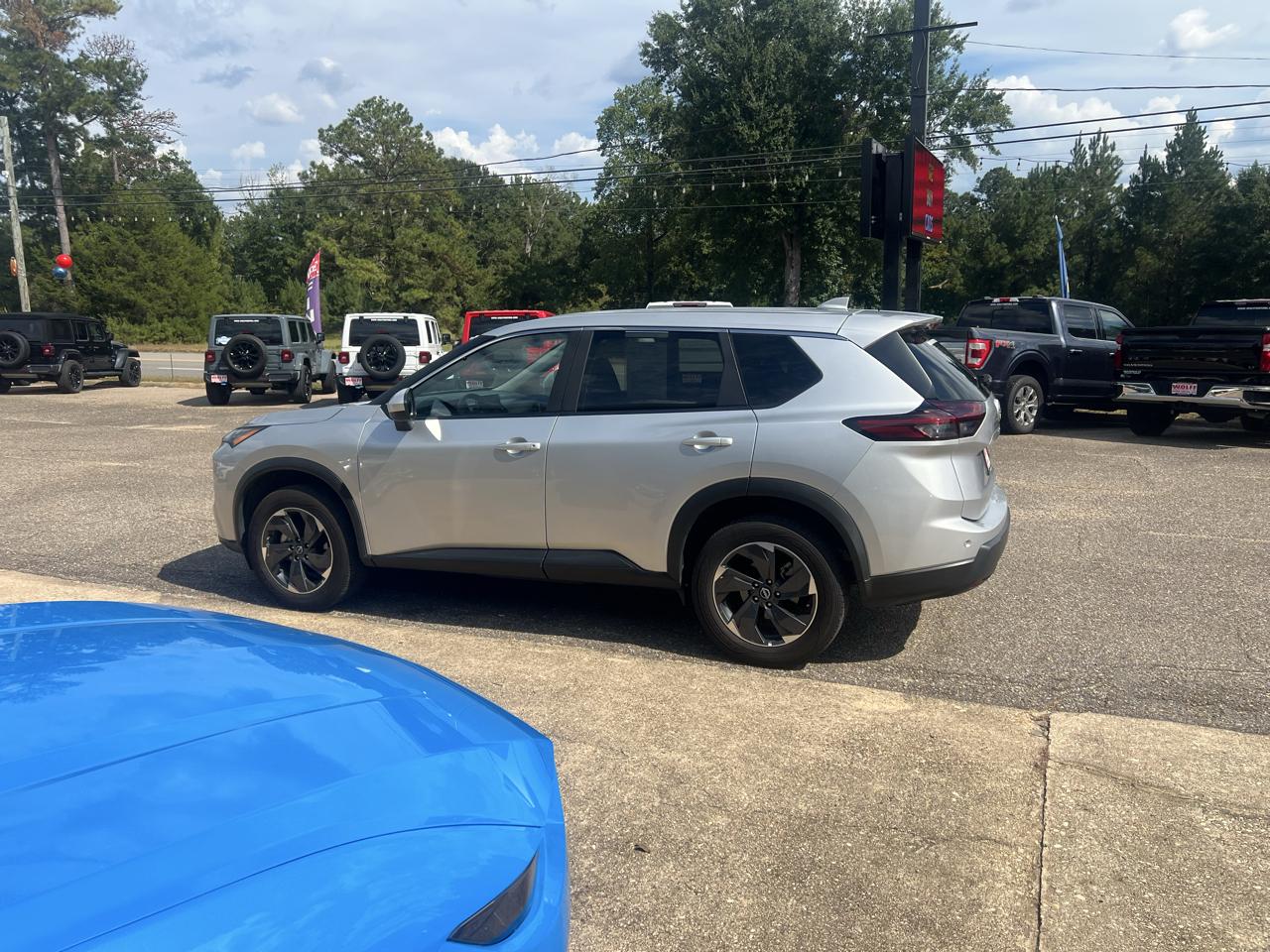 Nissan Rogue FWD SV 2024