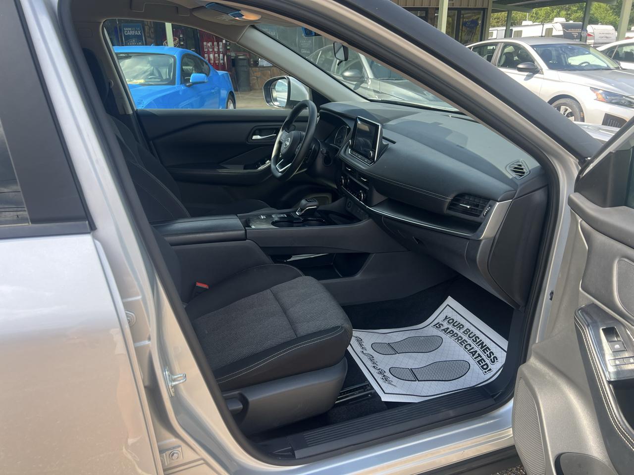 Nissan Rogue FWD SV 2024