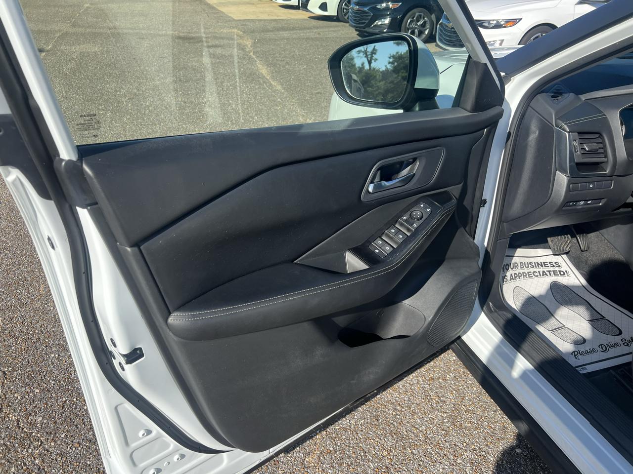 Nissan Rogue FWD SV 2025