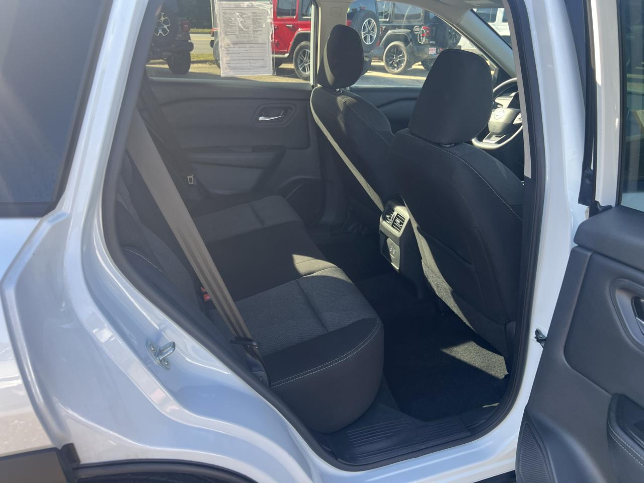Nissan Rogue FWD SV 2025