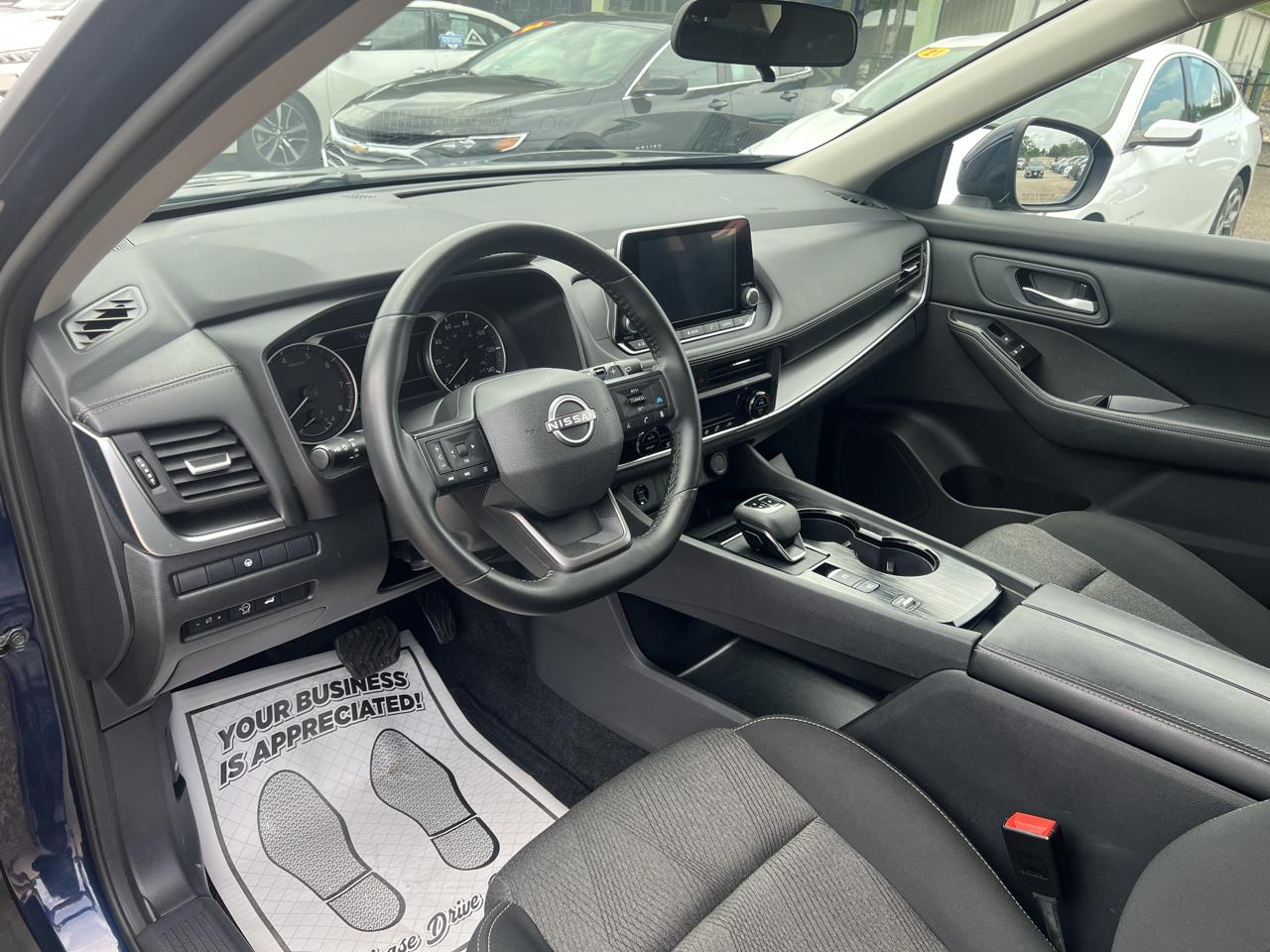 Nissan Rogue FWD SV 2025