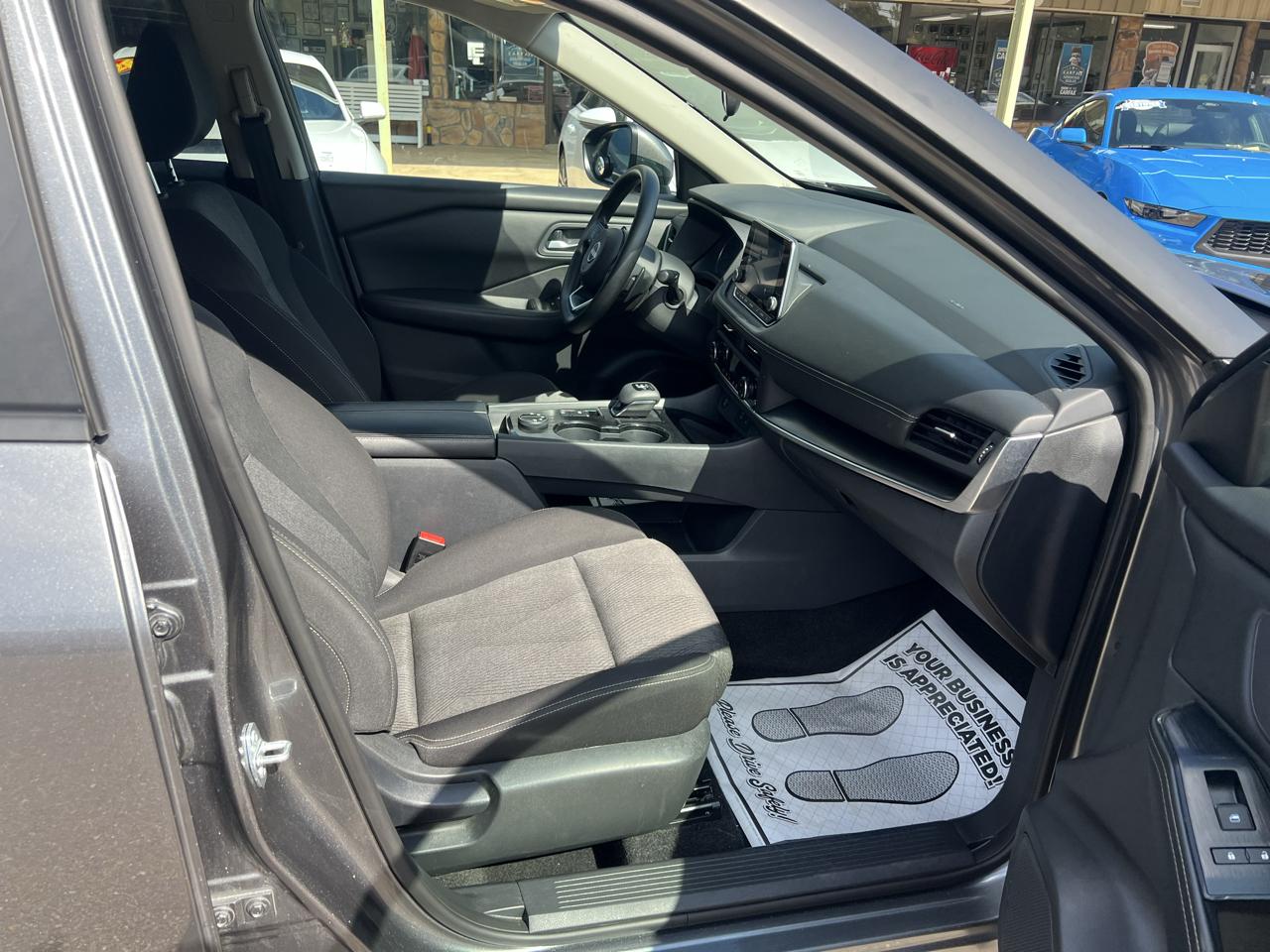 Nissan Rogue AWD SV 2024