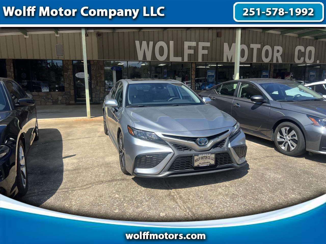 Toyota Camry Hybrid SE CVT (Natl) 2021
