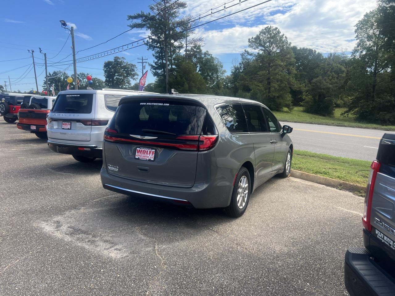 Chrysler Pacifica Select FWD 2025