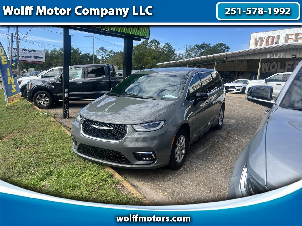 2025 Chrysler Pacifica Select FWD