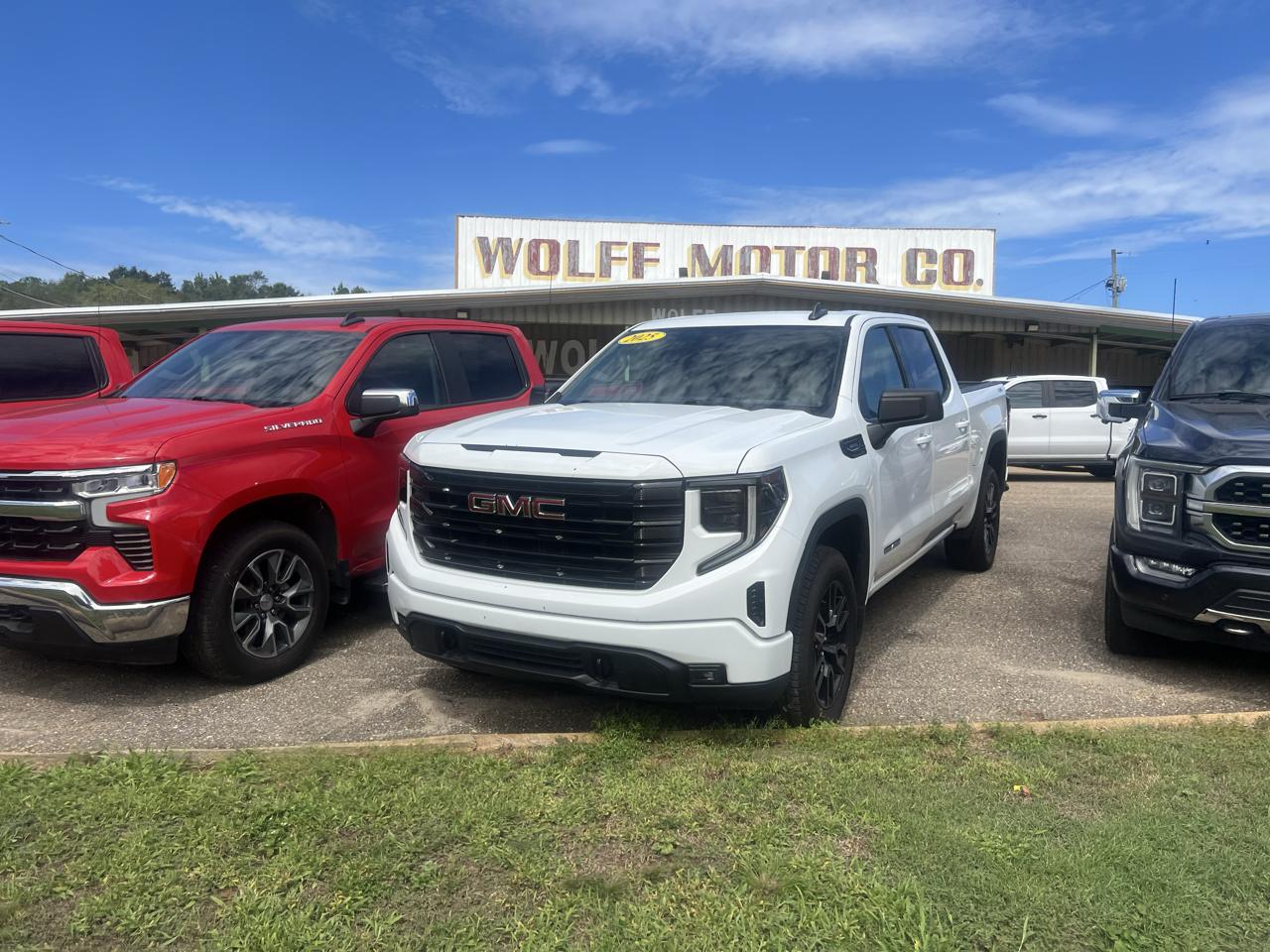 GMC Sierra 1500 4WD Crew Cab 147" Elevation w/3VL 2025