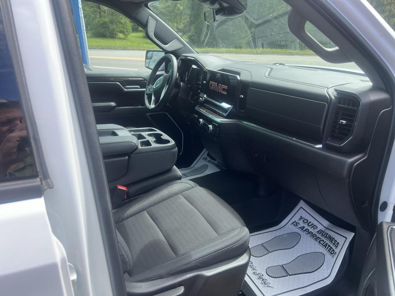 GMC Sierra 1500 4WD Crew Cab 147" Elevation w/3VL 2025