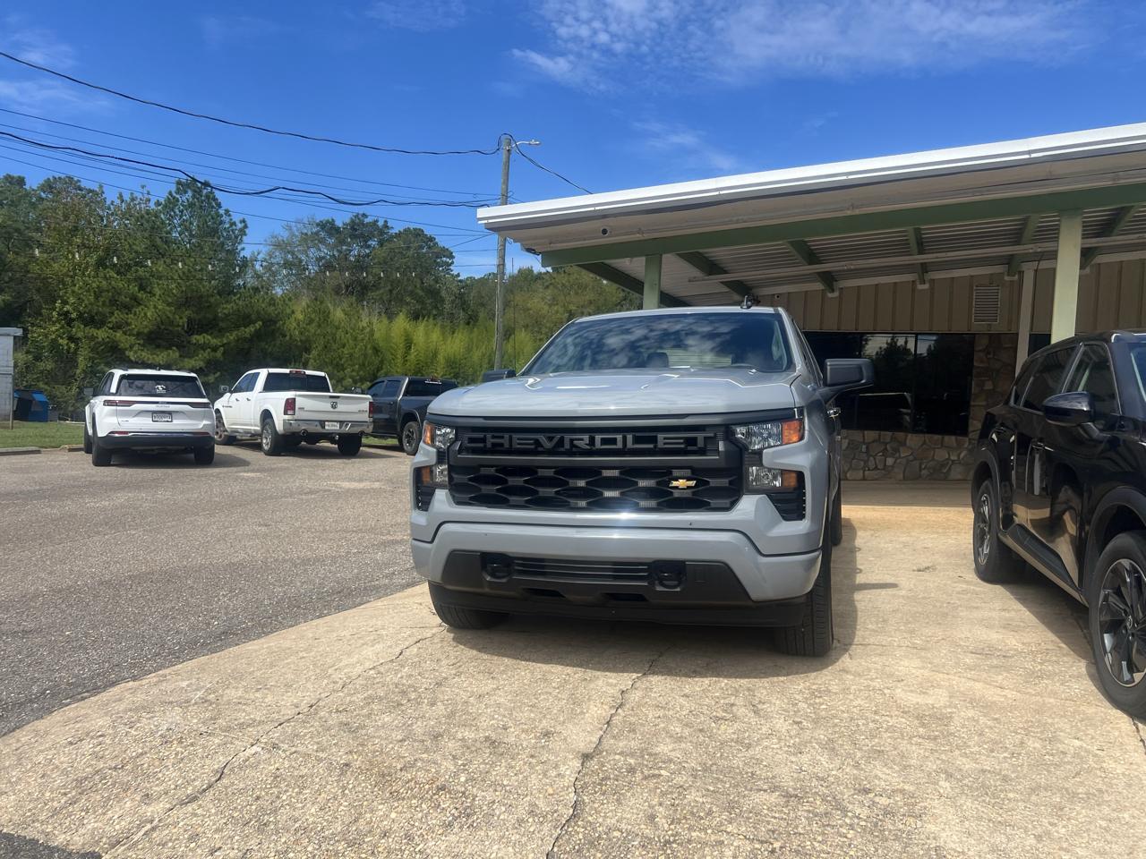 Chevrolet Silverado 1500 4WD Crew Cab 147" Custom 2025
