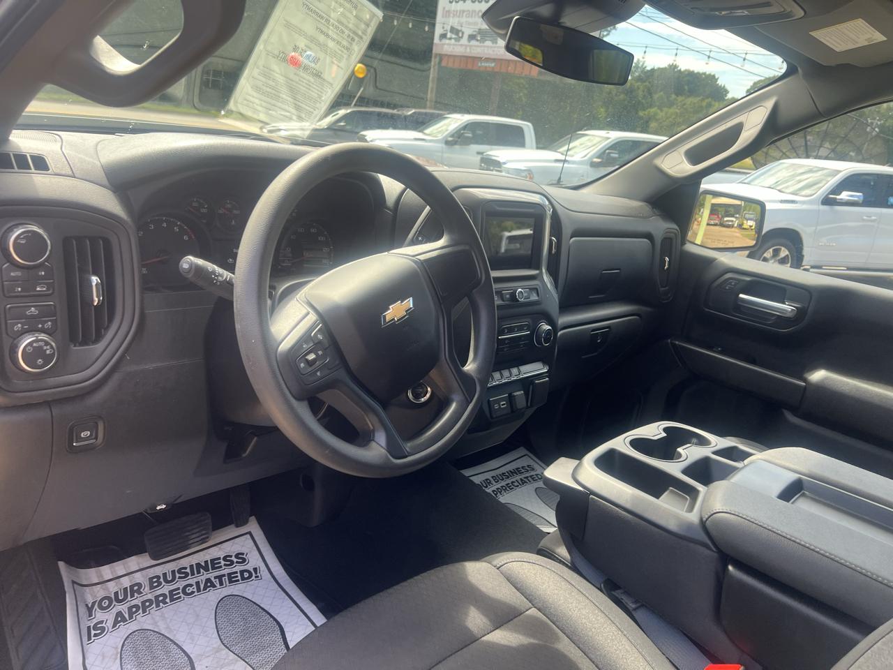 Chevrolet Silverado 1500 4WD Crew Cab 147" Custom 2025