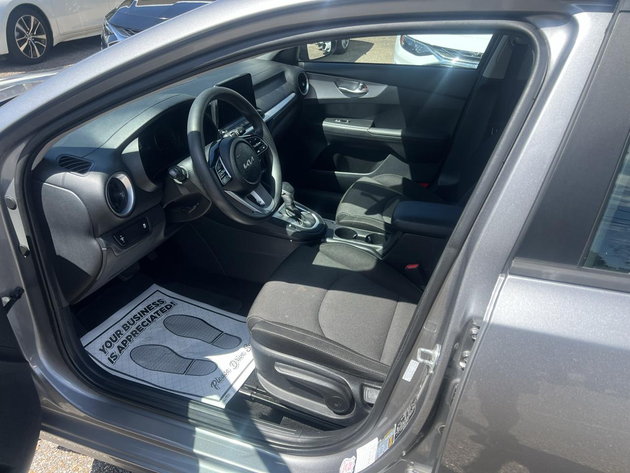 Kia Forte LXS IVT 2024