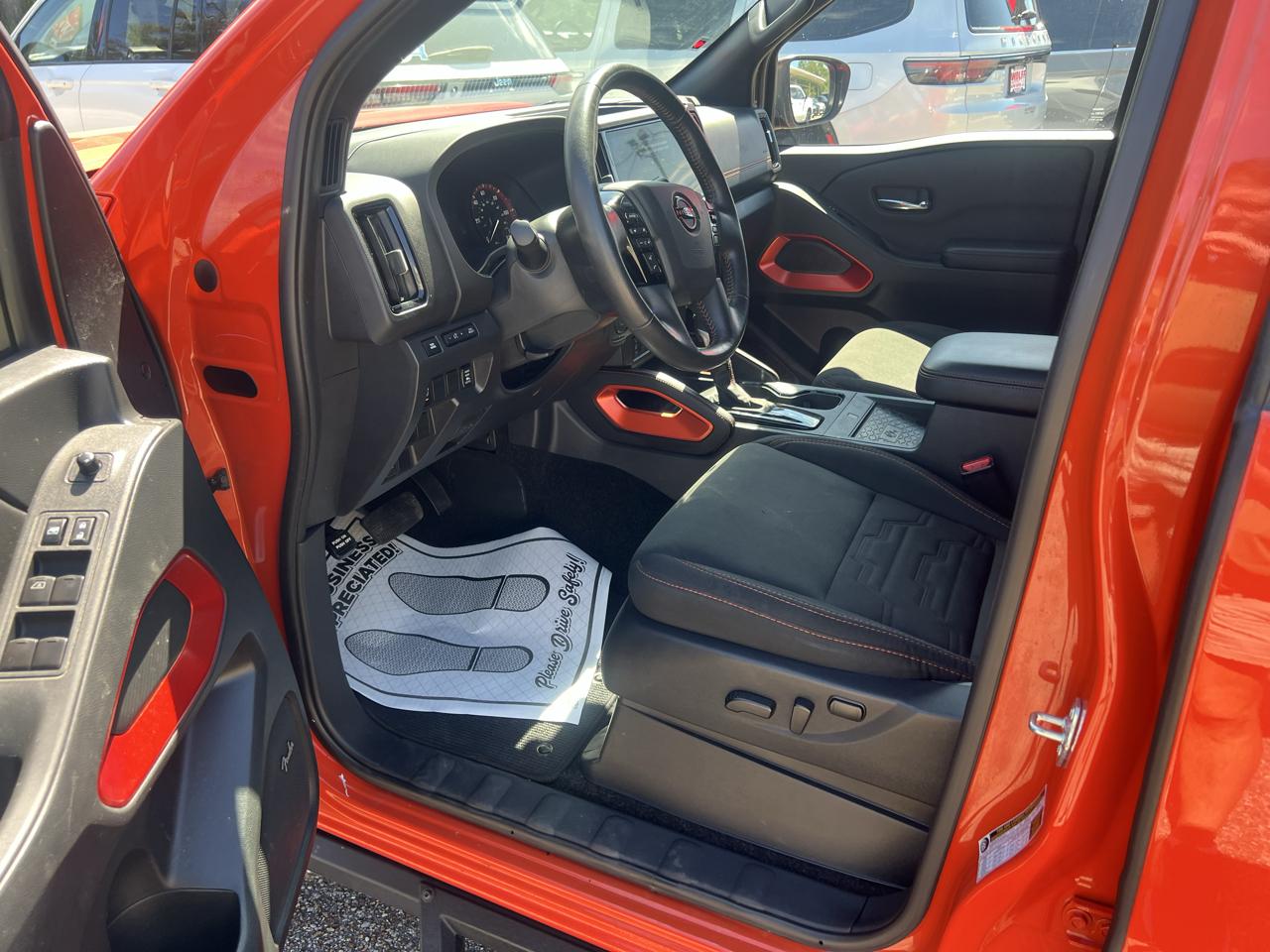 Nissan Frontier Crew Cab 4x2 PRO-X 2025