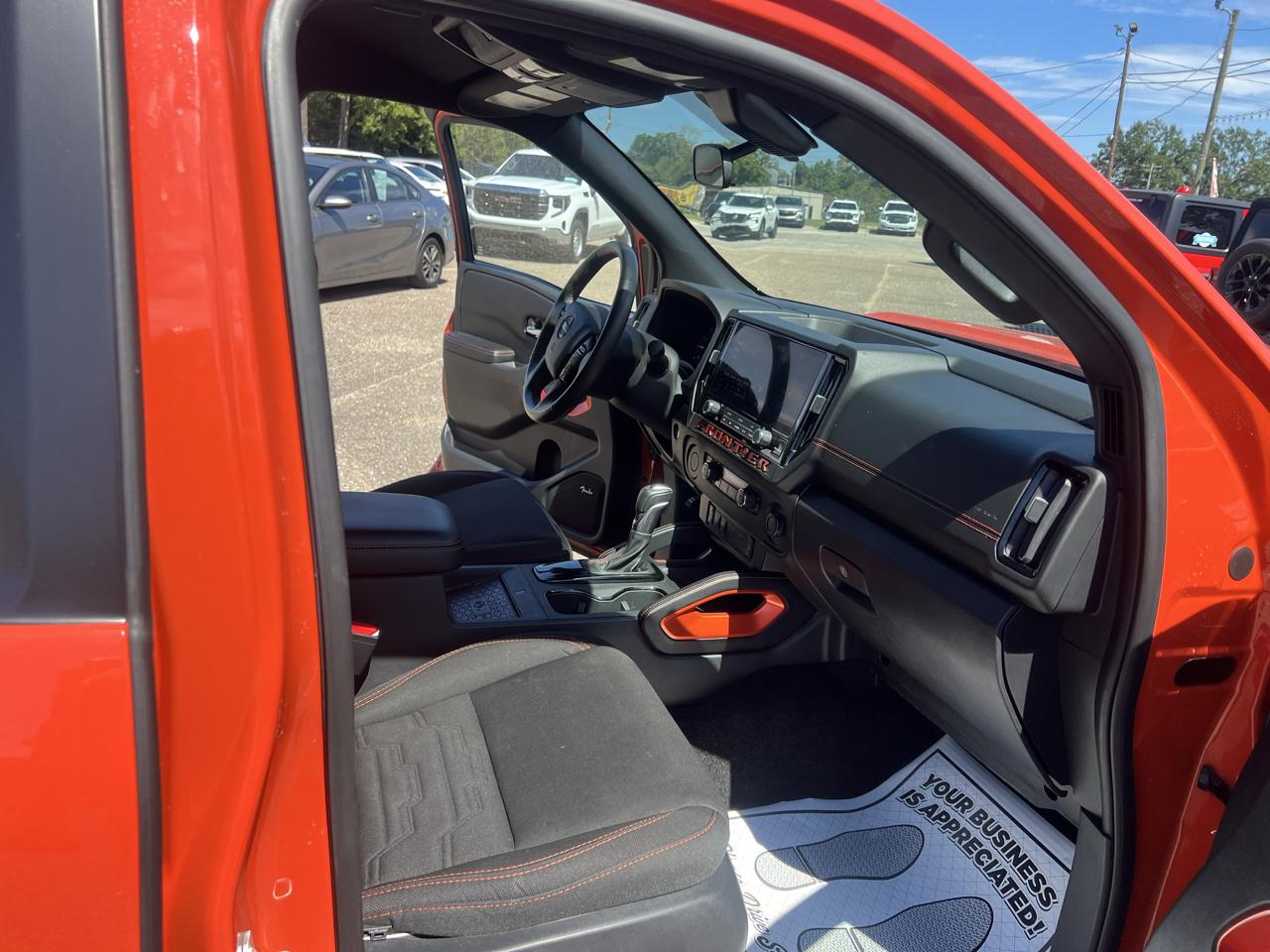 Nissan Frontier Crew Cab 4x2 PRO-X 2025