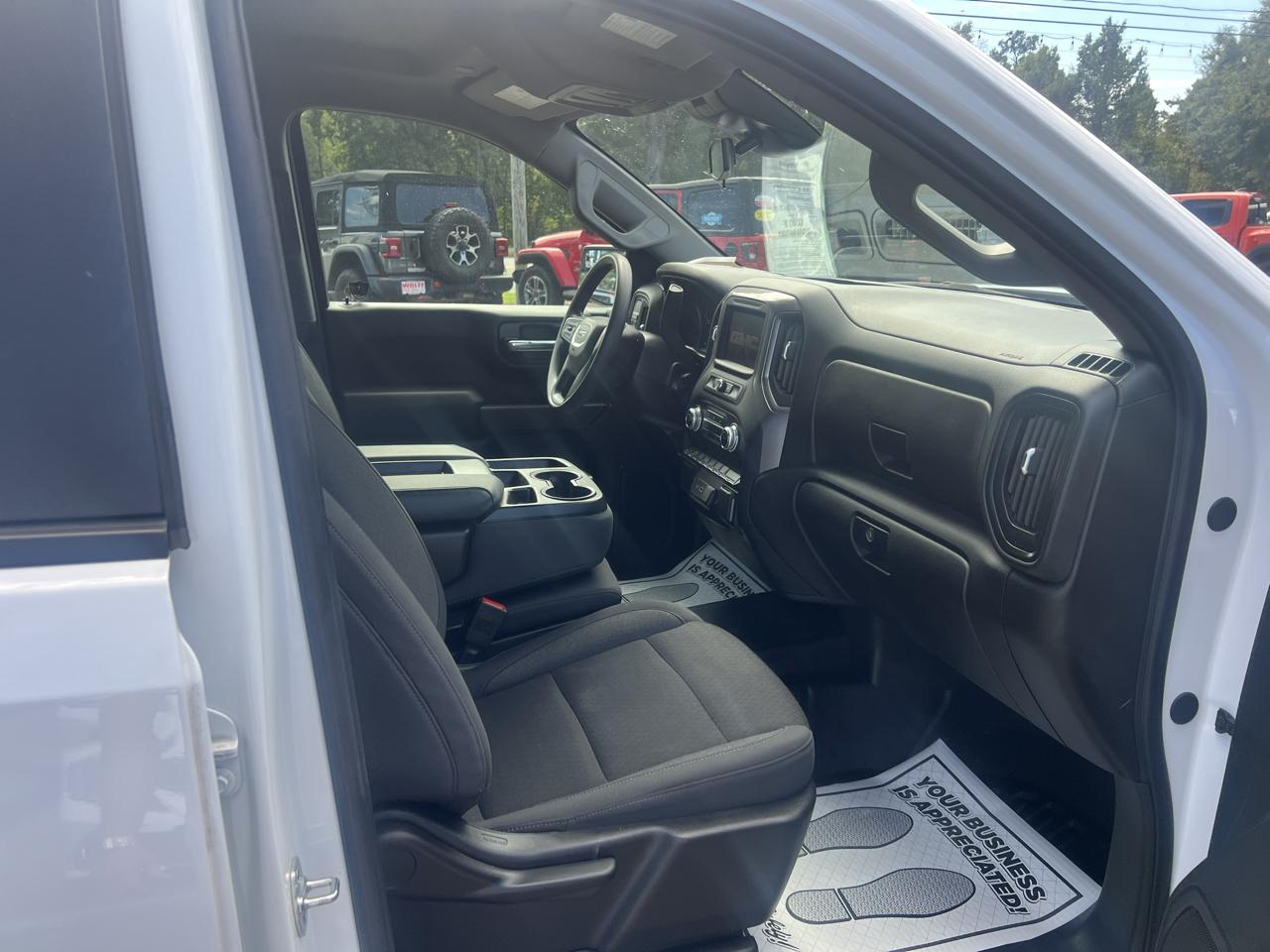 GMC Sierra 1500 2WD Crew Cab 147" Pro 2025