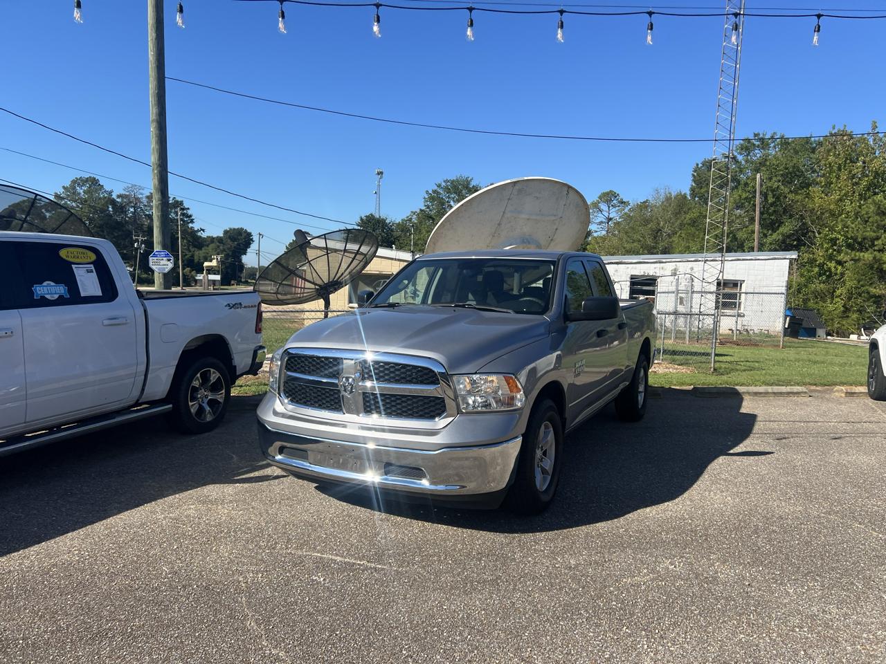 RAM 1500 Classic SLT 4x2 Quad Cab 6'4" Box 2024