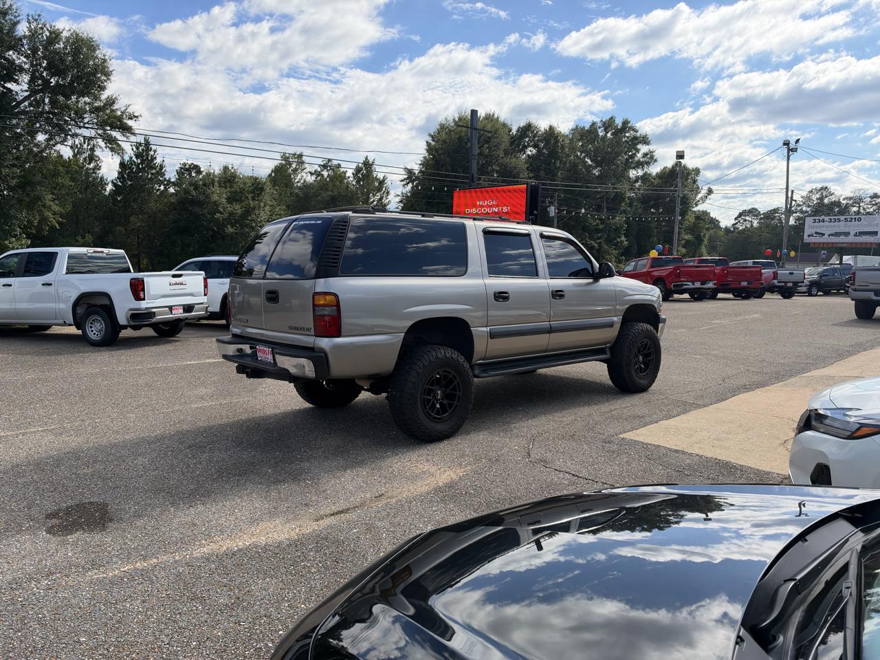 Chevrolet Suburban 4dr 1500 4WD LS 2002
