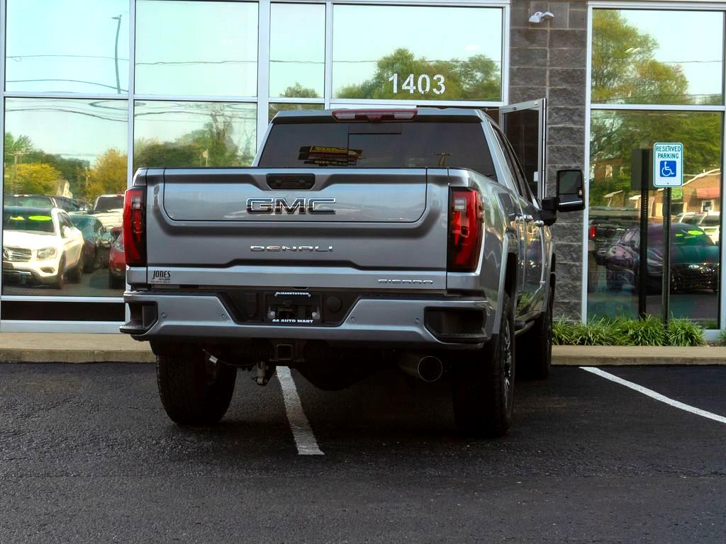 2025 Gmc Sierra 2500 HD Denali Ultimate photo 3