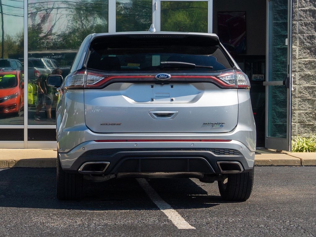 2015 Ford Edge Sport photo 3