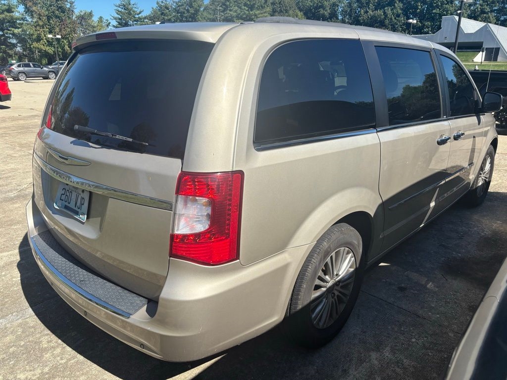 Chrysler Town & Country  2014