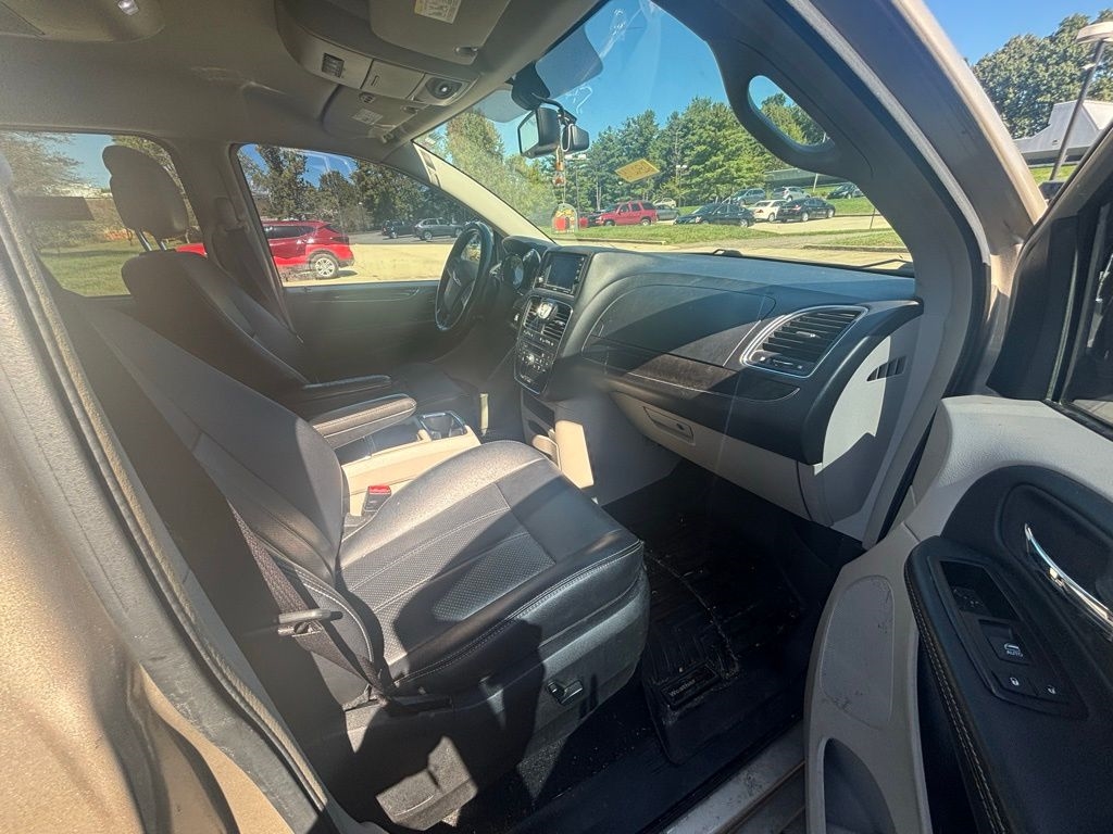 Chrysler Town & Country  2014