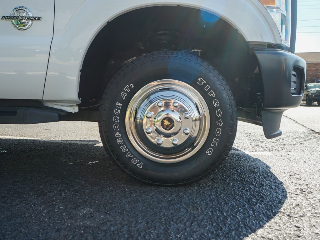 2015 Ford F-350 XL photo 3