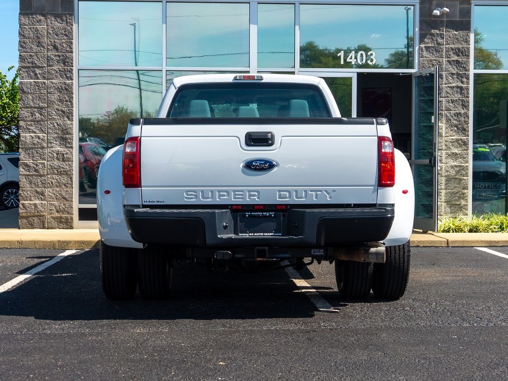 2015 Ford F-350 XL photo 4