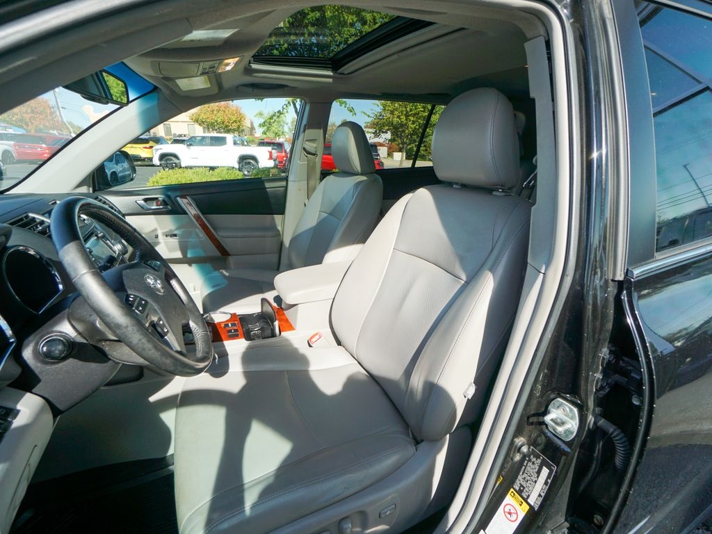 Toyota Highlander  2013
