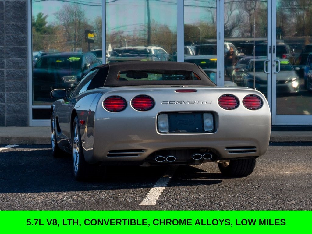 Chevrolet Corvette  2002