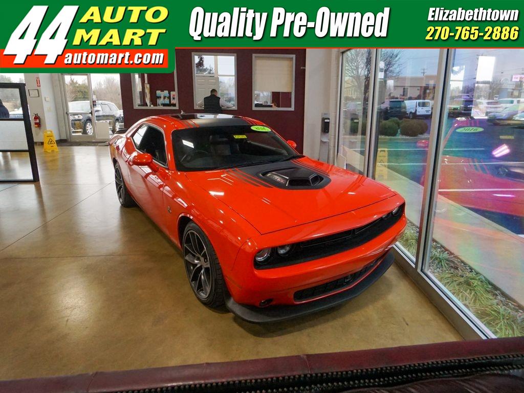 2016 Dodge Challenger Scat Pack's photo