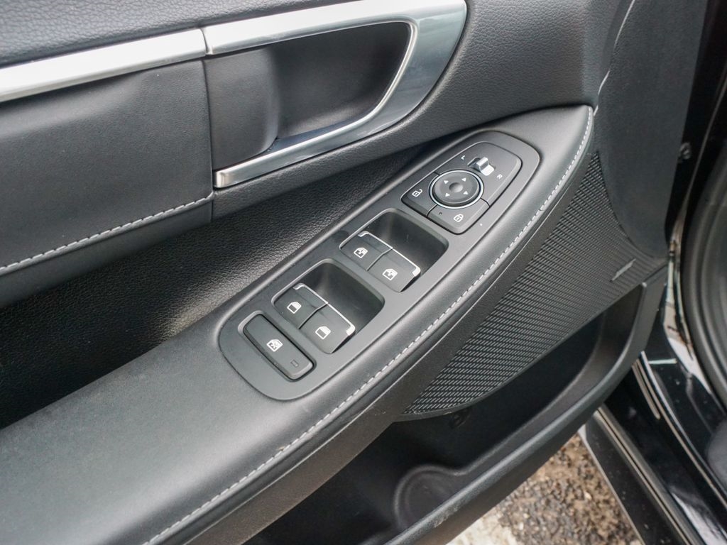 Hyundai Sonata  2020