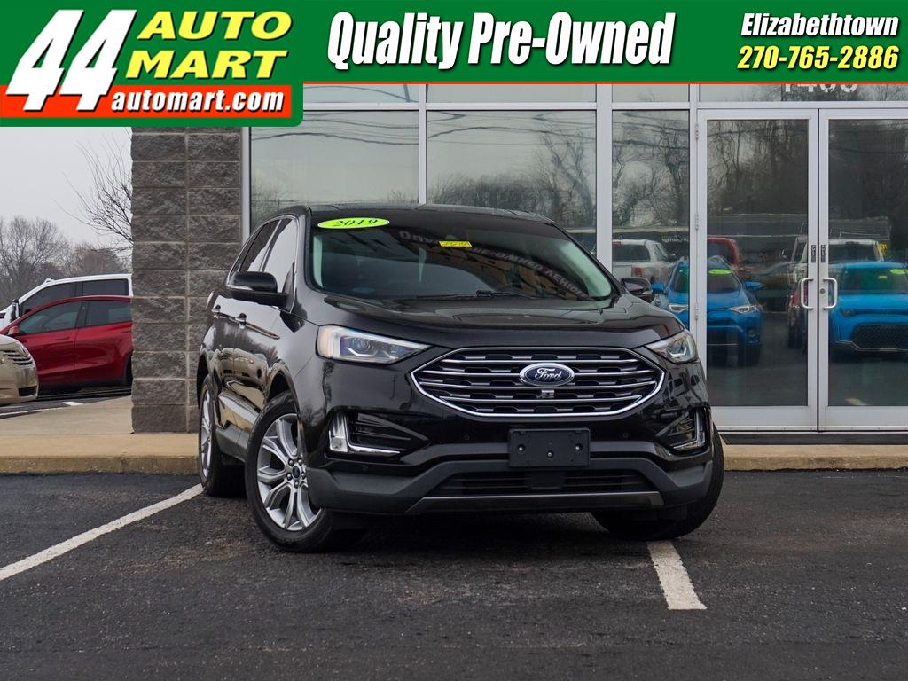 2019 Ford Edge Titanium's photo