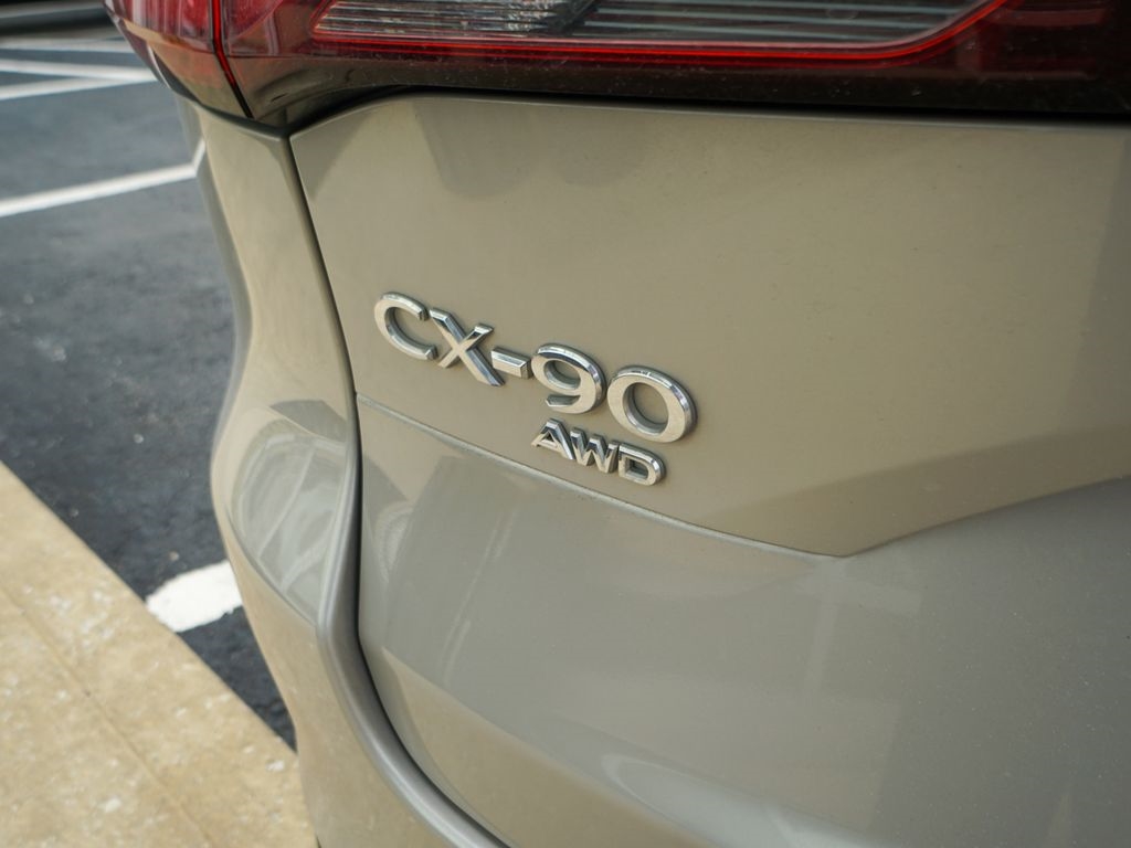 Mazda CX-90  2024