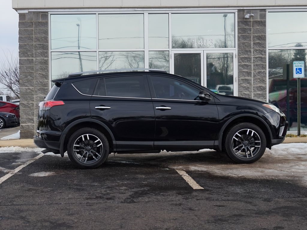 Toyota RAV4  2018