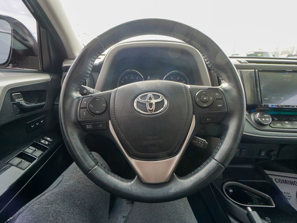Toyota RAV4  2018