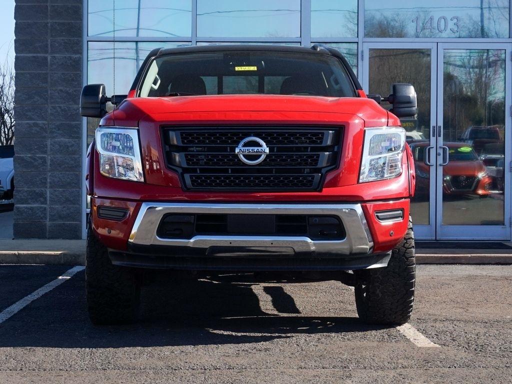 Nissan Titan  2021