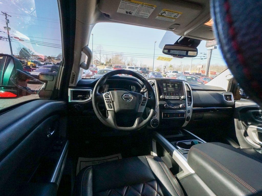 Nissan Titan  2021