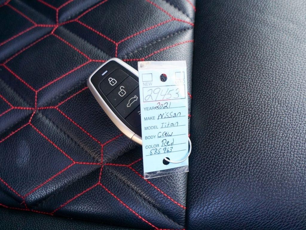 Nissan Titan  2021